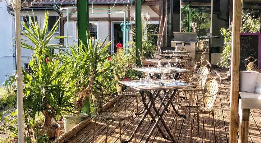 Logis Hôtel & Restaurant - Le Floride - Image 1