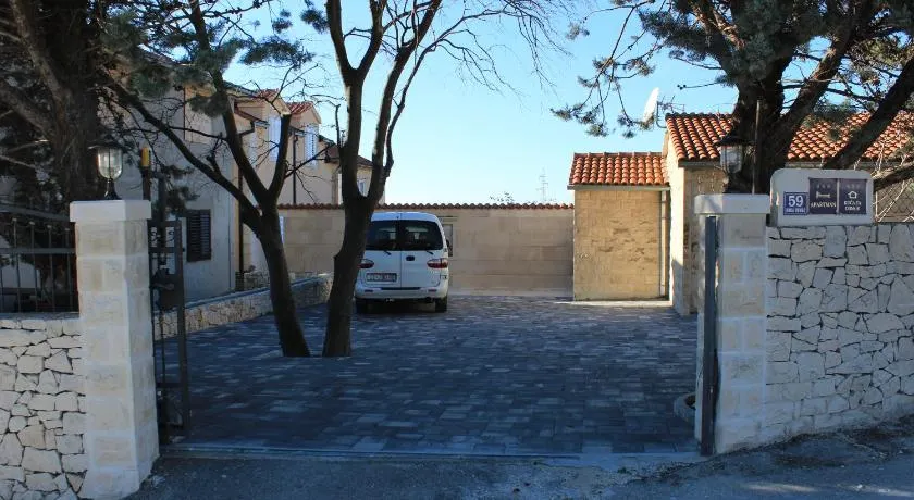 Guest house Ivo - Image 1