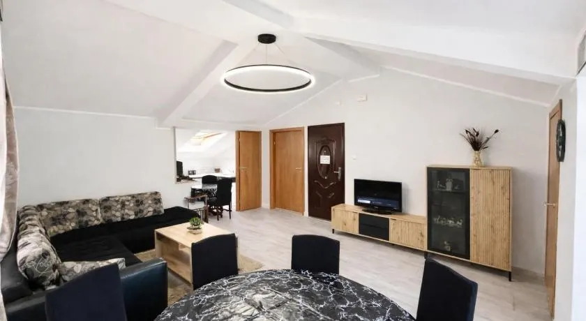 Marinero Apartments - Image 1