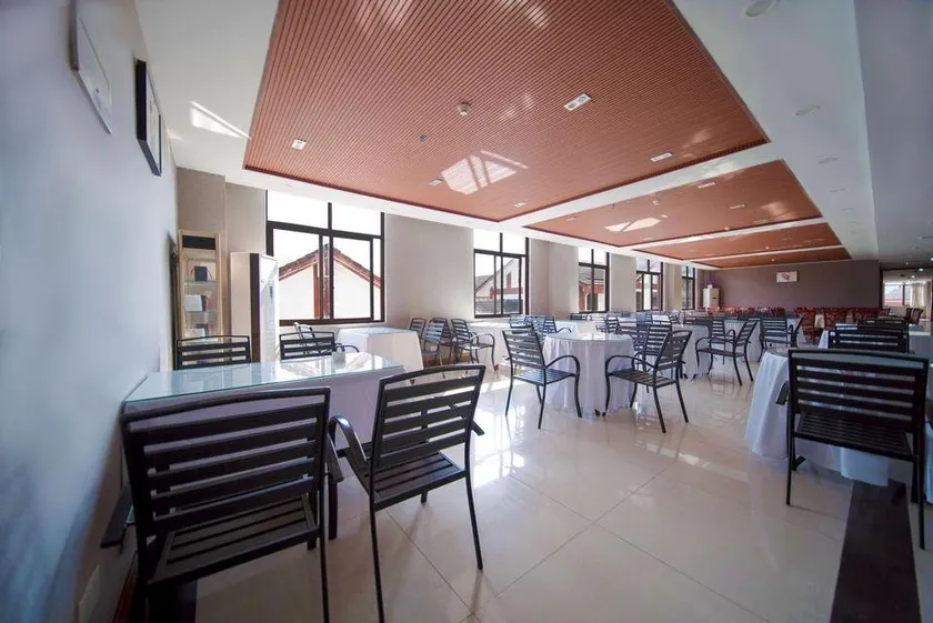 Huangguoshu Heyuan Hotel - Image 1
