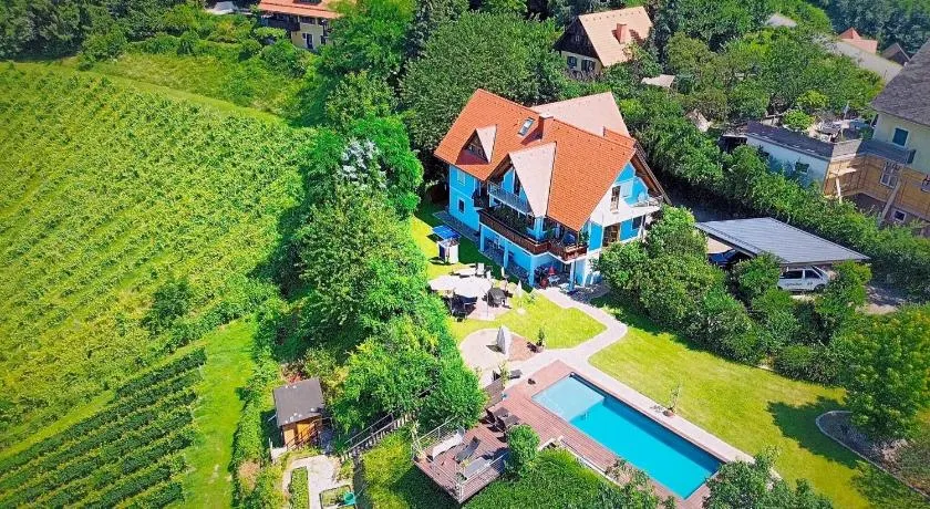 Apartment mit Pool und Aussicht - Image 1