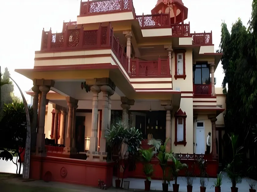 Hotel Siddhartha Palace - Image 1