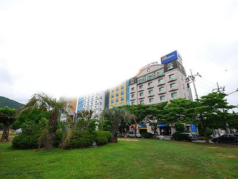 Sun House Hotel - Image 1