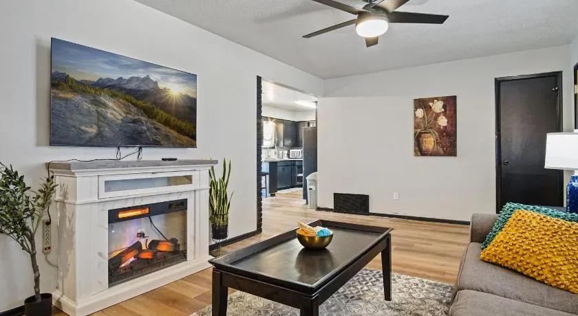 The Cozy Haven 3BR Home near Tinker AFB - Image 1