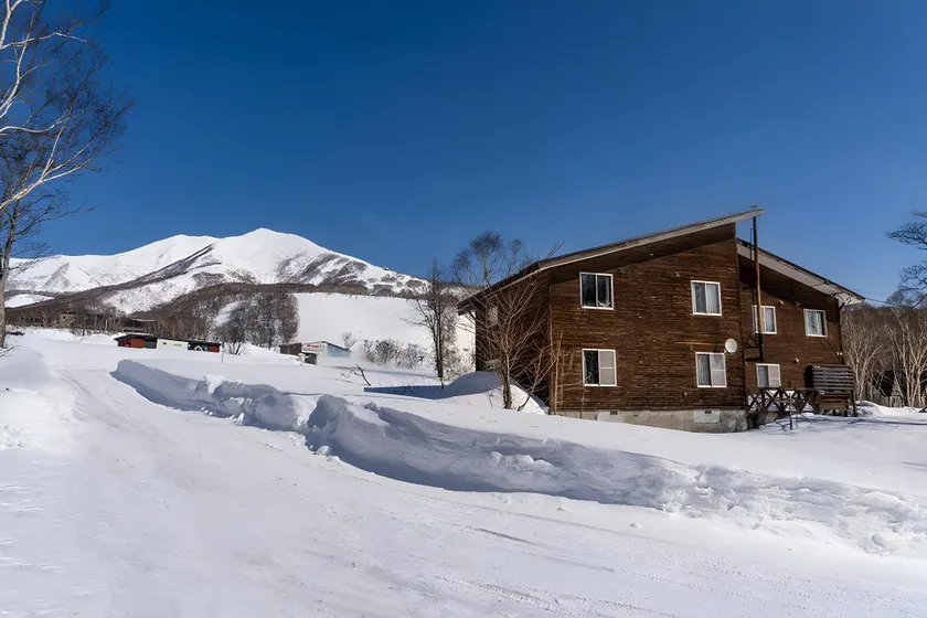 Annupuri Mountain View Lodge - Image 1