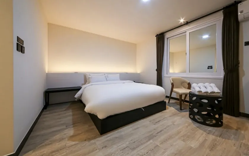 Wanju Hotel ARIA - Image 1