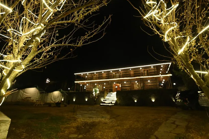 Moonbeam Retreat - Image 1