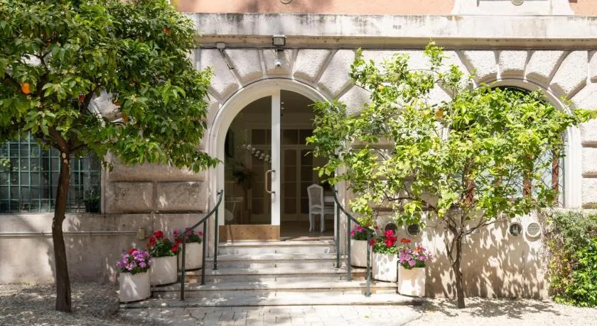Domus Giulio Guest House - Image 1