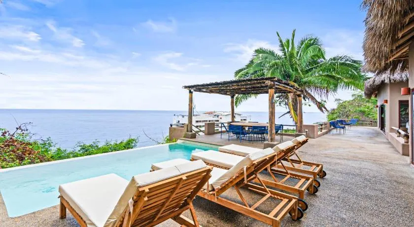 San Xoaquin Casa Ventana al Mar, Luxurious Jungle Retreat with Ocean Views - Image 1