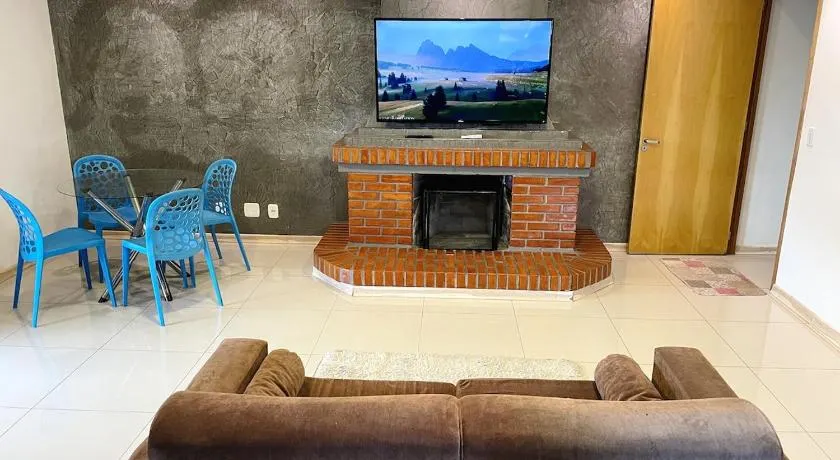 Apartamento Amplo com 2 Suítes - Image 1