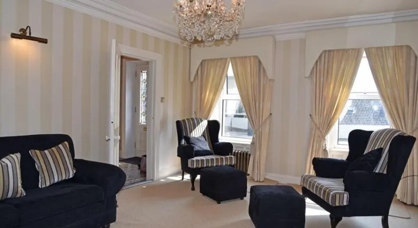 Mardan House B&B - Image 1