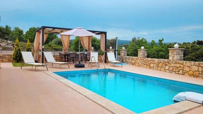 Natural view villa with private pool - Image 1