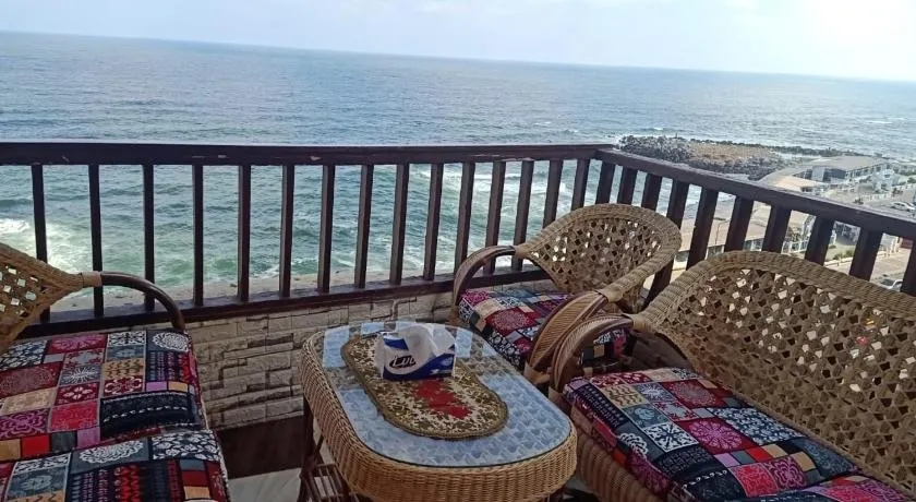 sporting sea view two bedroom appartement - Image 1