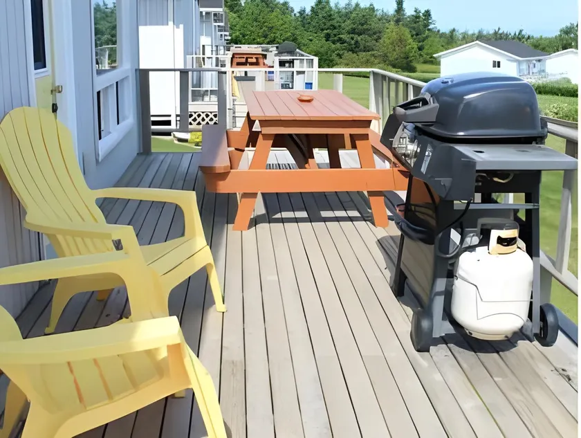 Cavendish Bosom Buddies Cottage Resort - Image 1