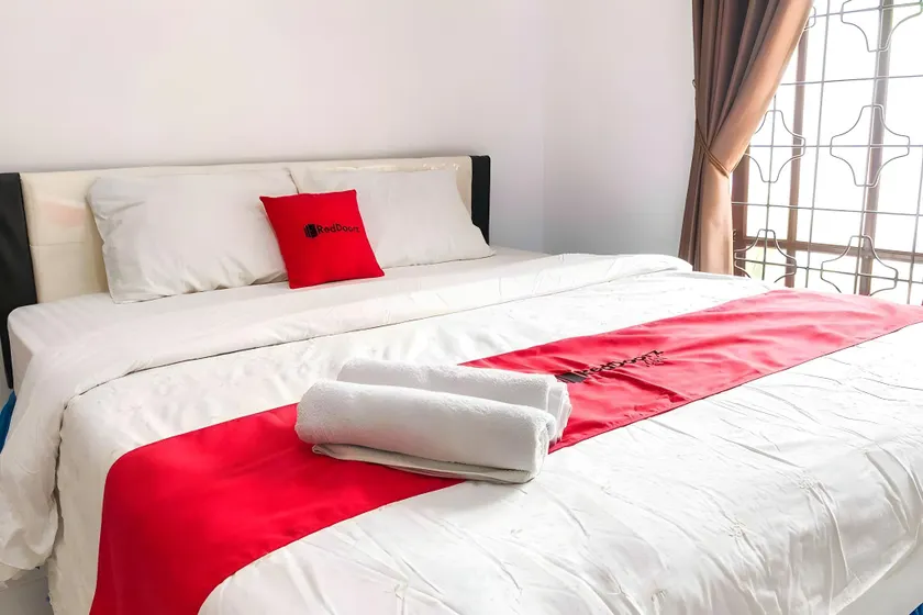 RedDoorz near Eco Green Park Batu - Image 1