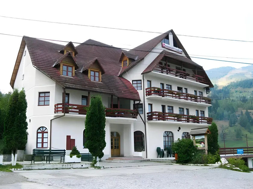 Hotel Cerbul - Image 1