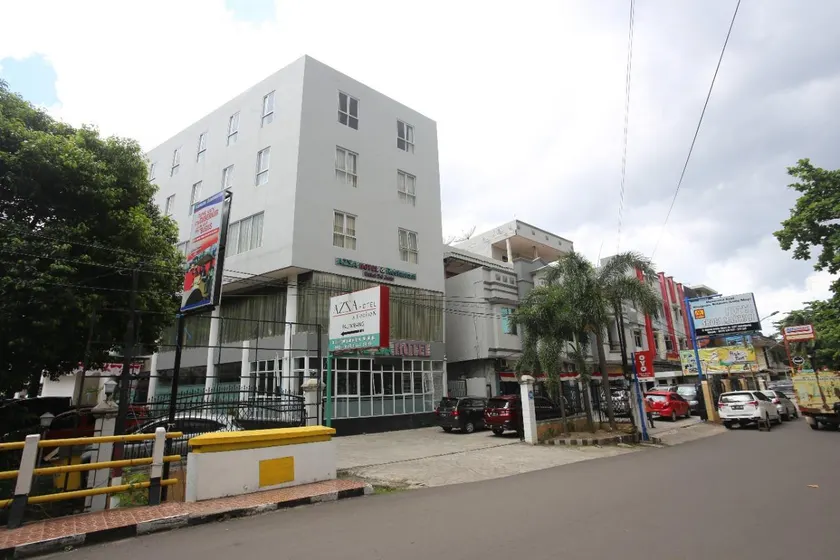 Azza Hotel Palembang - Image 1