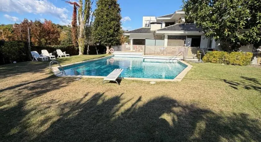 Apartamento con piscina cerca de Barcelona - Image 1