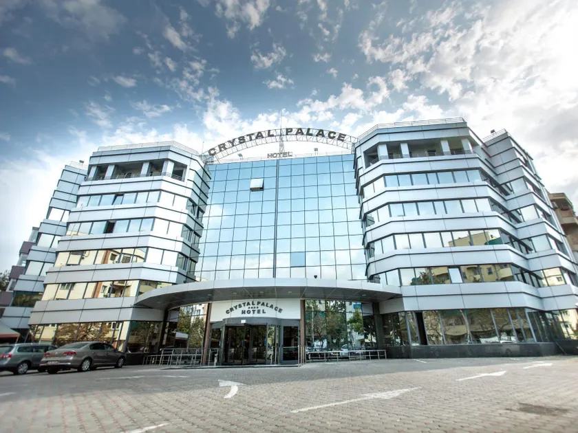 Crystal Palace Hotel - Image 1