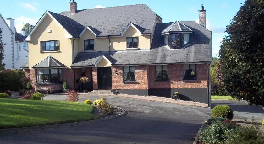 Grove Lodge B&B - Image 1
