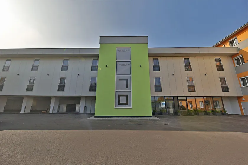 Business & City - Image 1