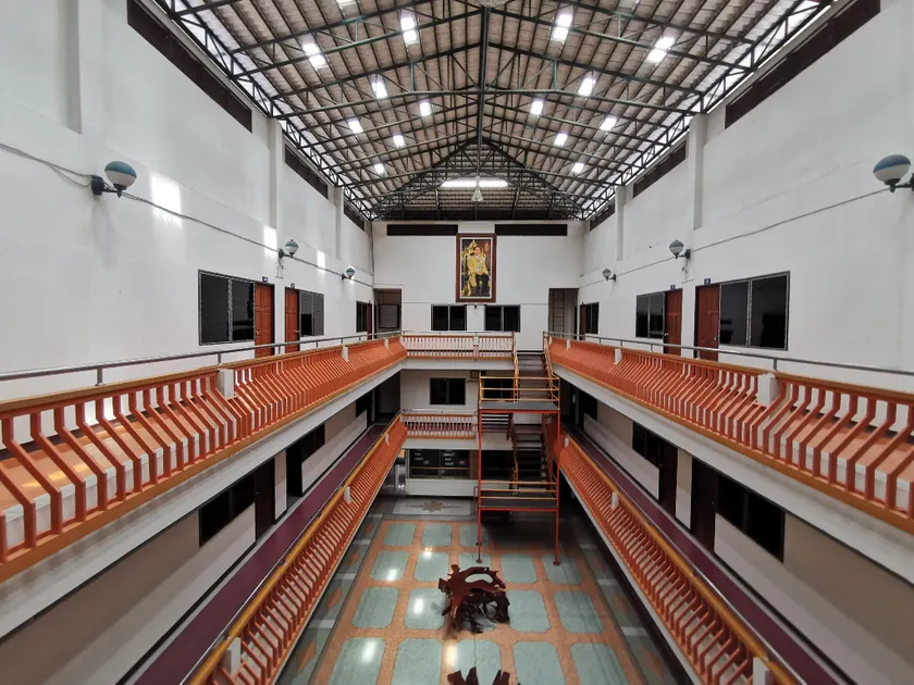 Sumeree Hotel - Image 1