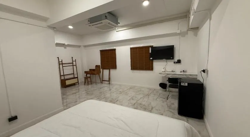 S77 Good View - Image 1