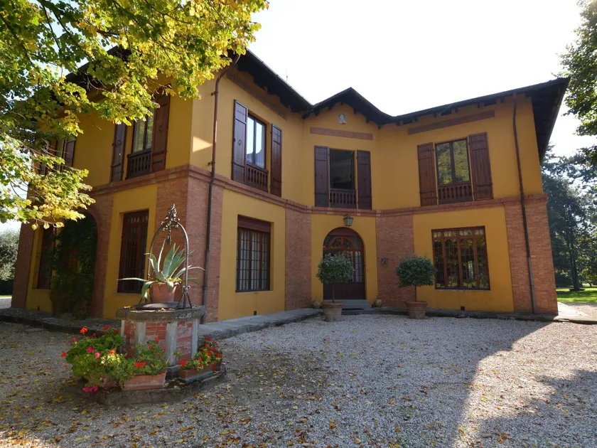 Luxurious Holiday Home in Faenza with Swimming Pool - Image 1