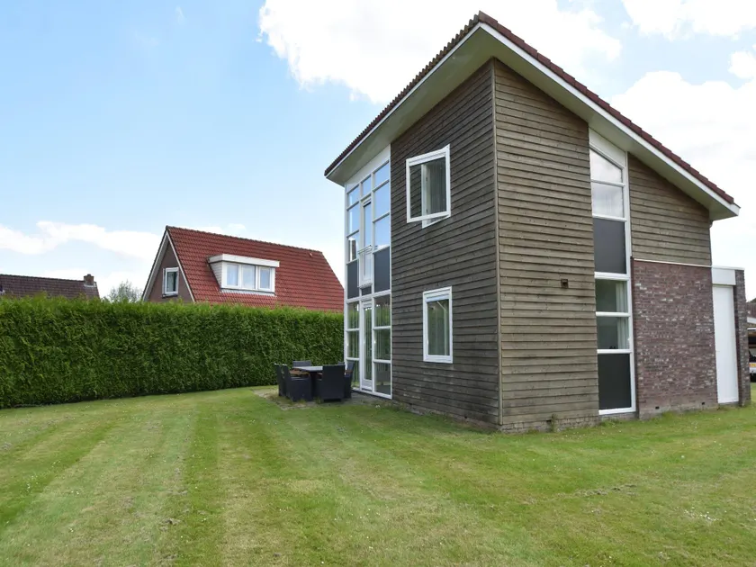 Holiday Home in Flevoland with Pool - Image 1