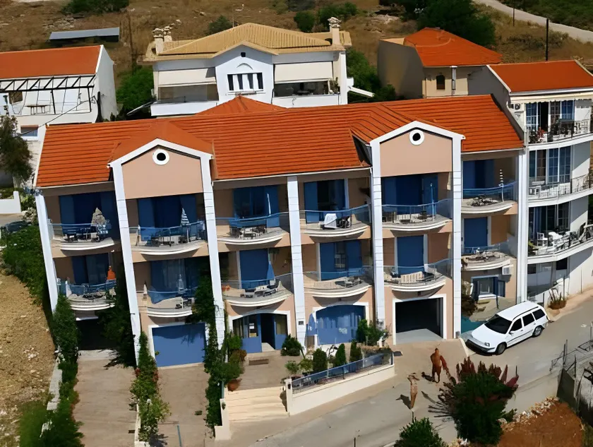 Olive Bay Hotel - Image 1