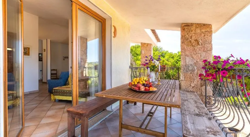 Ferienhaus 'Casa Valeria Costa Paradiso' mit Bergblick, privatem Garten und Balkon - Image 1