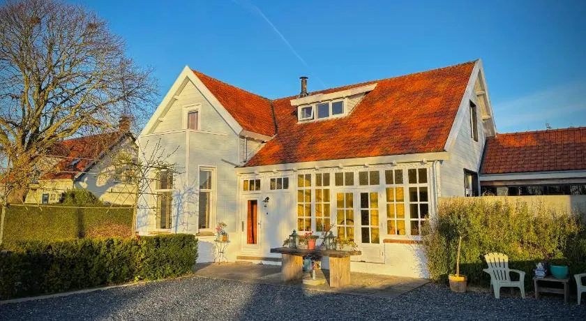 George's Lodges Renesse - Image 1