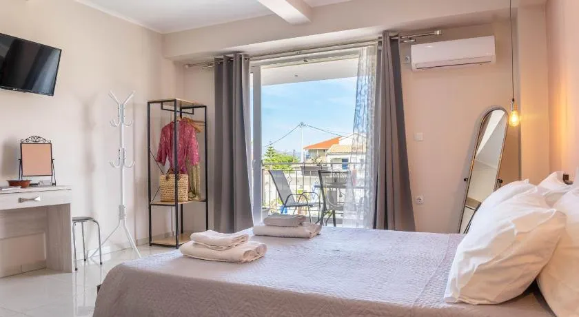 Levanda Luxury Studios Apartments - Image 1
