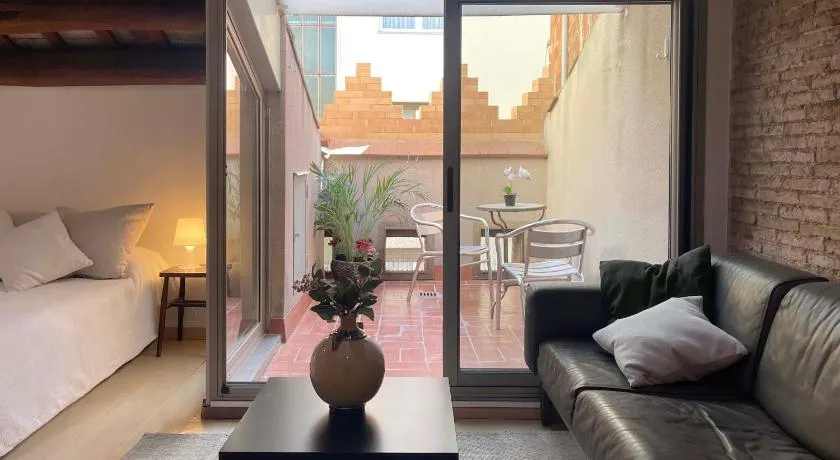 SF Apartamento céntrico con terraza - Image 1