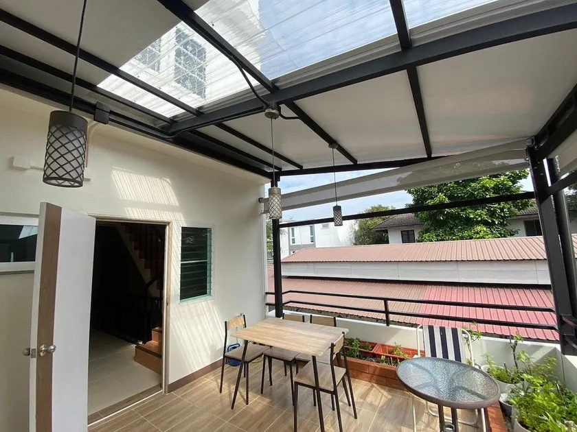 Pak Kret Houses - Image 1