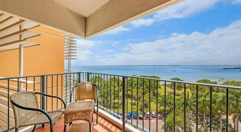 'Vistas al Mar' Dual Harbourfront Seaview Apartments - Image 1