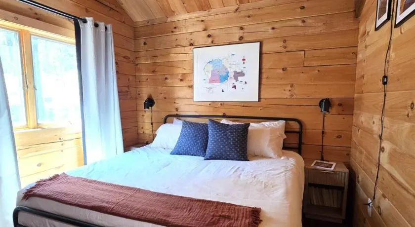 Cozy Forest Cabin with Hot Tub in Central Flagstaff - Image 1
