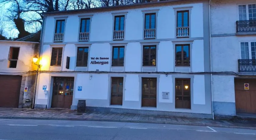 Albergue Val de Samos - Image 1