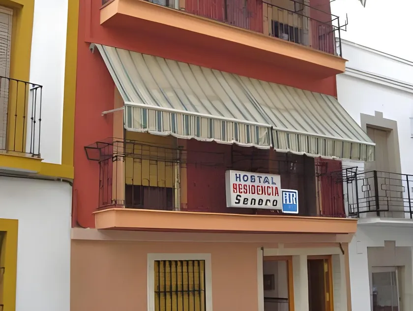 Hostal Senero - Image 1