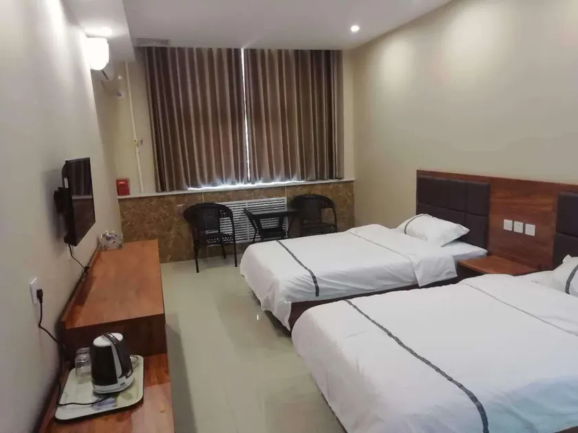 Huiwen Hotel - Image 1