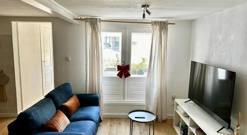 Cozy Apartment in Aalsmeer - Image 1