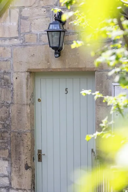 The Coach House Beautiful Georgian Apartment Wifi and Parking near Bath - Image 1