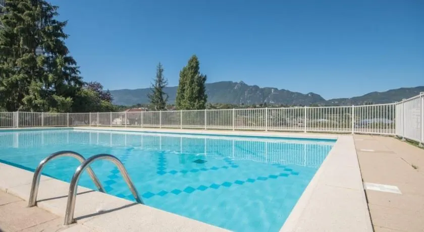 Studio moderne,parking,piscine,tennis,terrasse. - Image 1