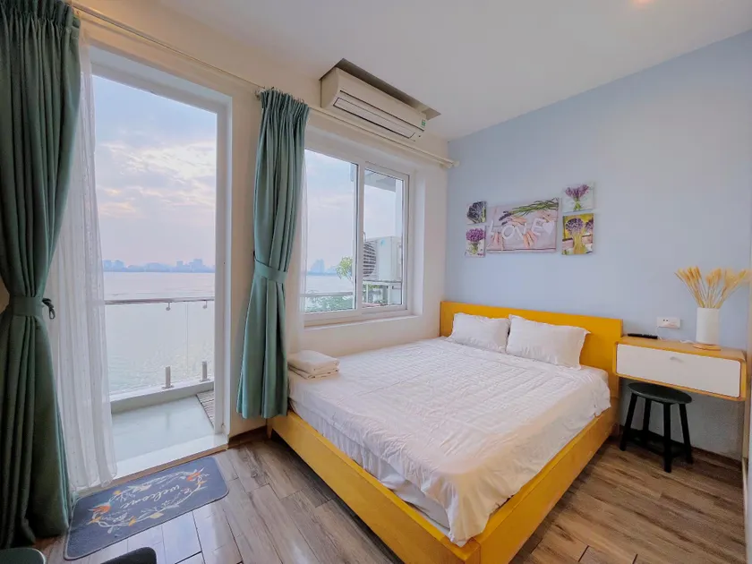 Hanoi Home 2 - Lake View Apartment - Image 1
