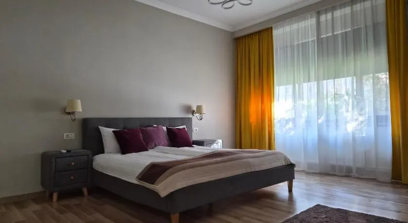 City Center Dream Apartment - Image 1