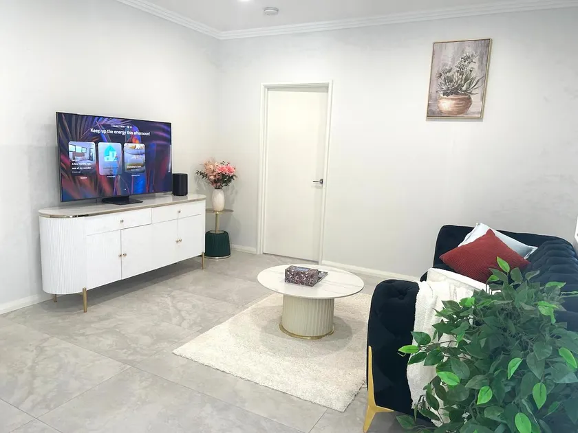 10’ to Airport & CBD/Brand New/Luxe Retreat Home - Image 1