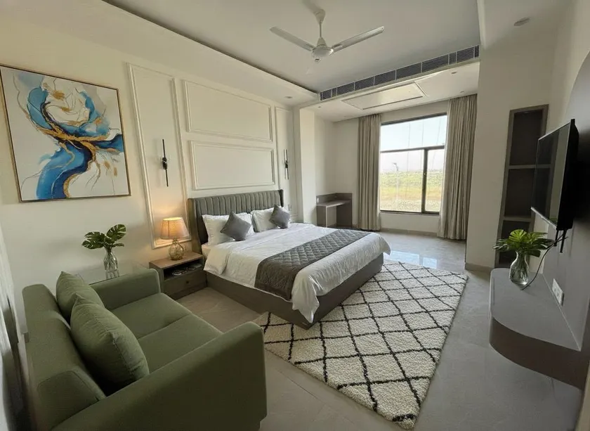 SHREE KARNIPALACE - Image 1