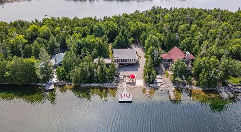 Waterfront w sauna, hot tub and boat slip EV - Image 1