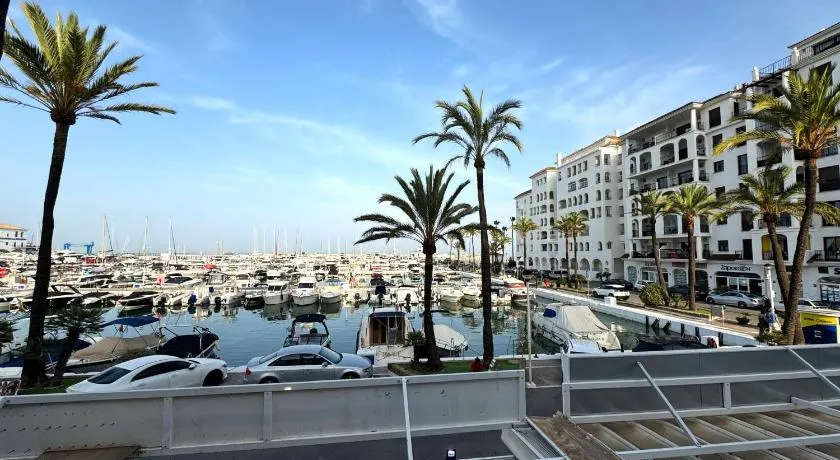 Casa Feliz - lovely 2 bed Penthouse in Manilva with pool, sea and mountain views, close to the beach and facilities - Image 1