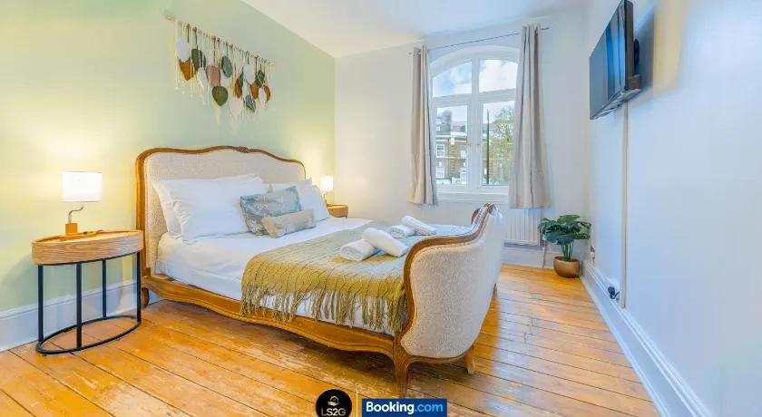 Comfortable 2 Bedroom On Tower Bridge - Image 1
